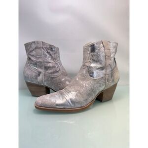 Dolce Vita Silma Metallic Cowhide Western Ankle Boots Silver Hair On Hide Sz 9
